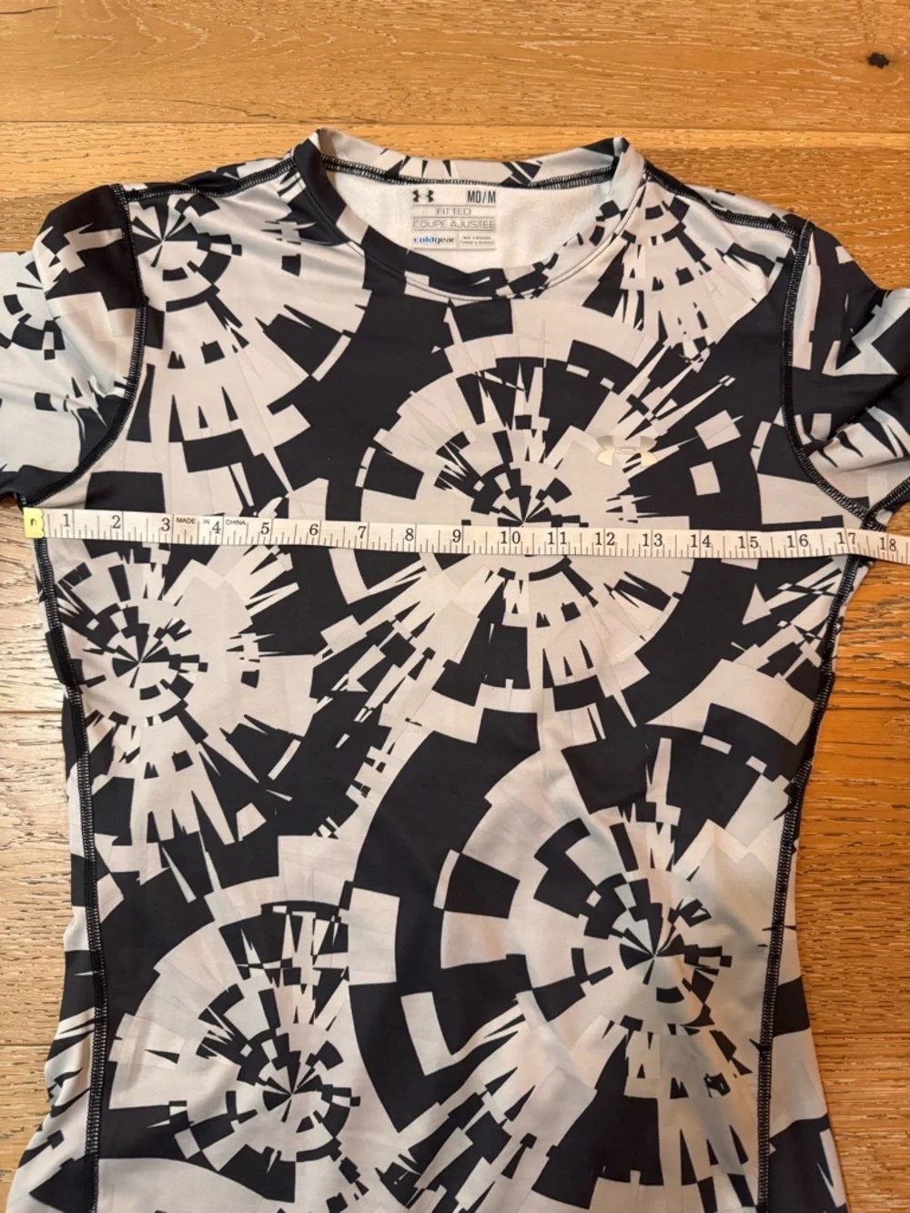 Under Armour ColdGear Fitted Long Sleeve Crew - Burst Pattern Gray/Black - SzM - Picture 14 of 15